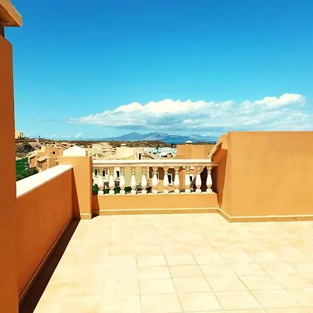 Casa Shakka Rocka: Lux With Pool And View Corralejo