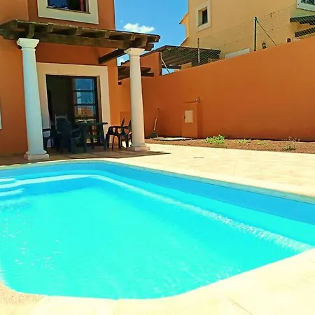 Villa Casa Shakka Rocka: Lux With Pool And View